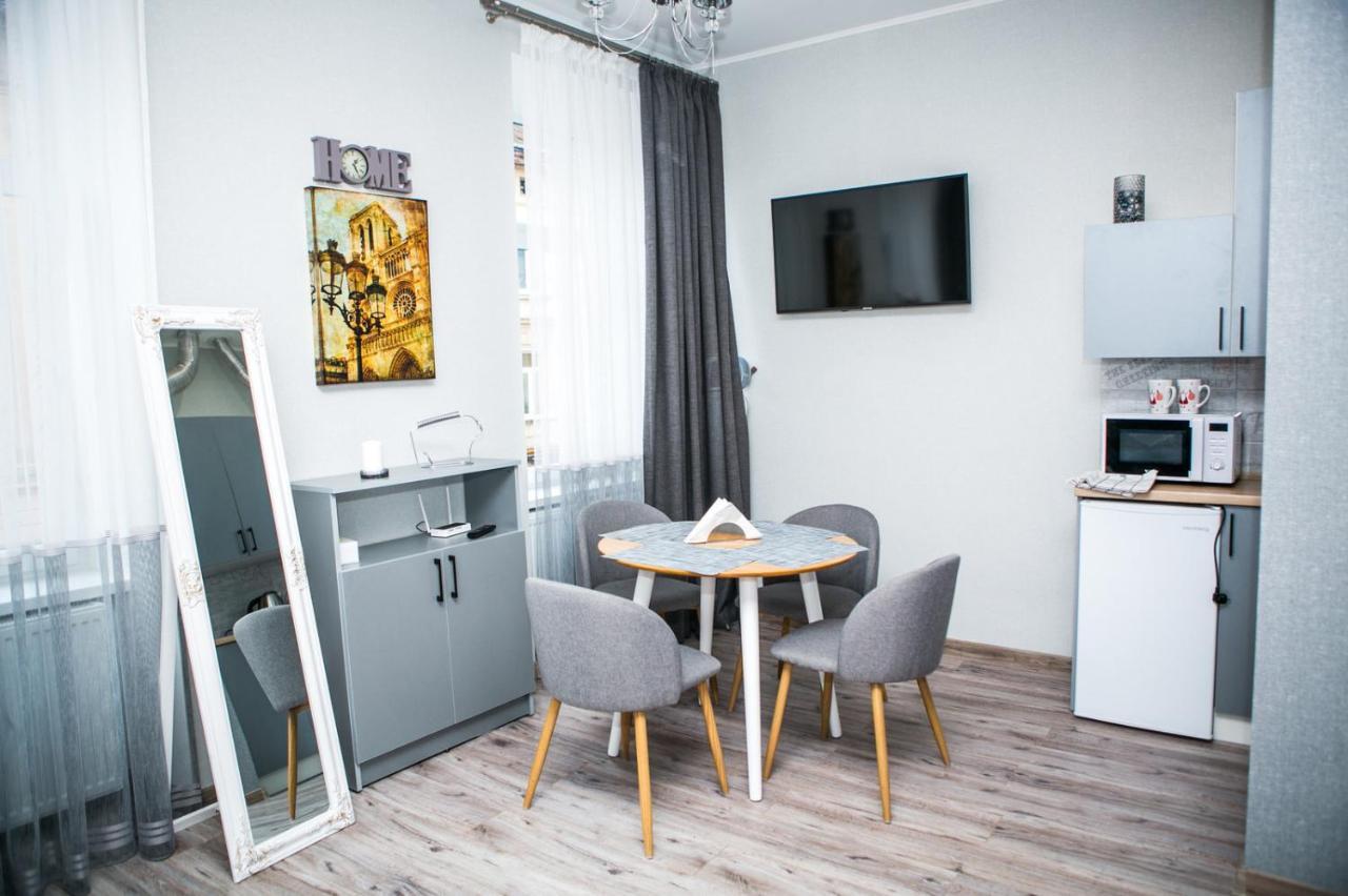 Luxury Flat In Downtown Apartment Liov Exterior foto